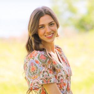 Meet your Posher, Carli